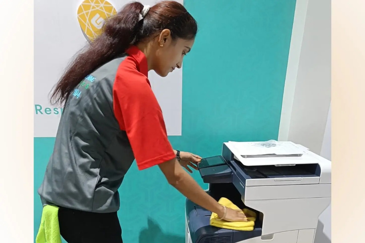 Office Cleaning Services Dubai for Dust-Free and Sanitized Offices