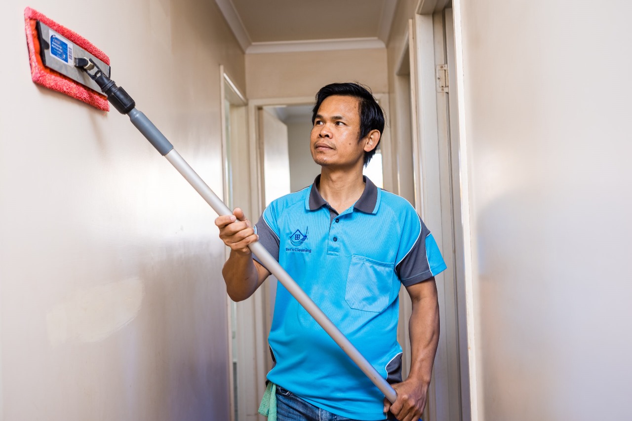 Villa Deep Cleaning Services Dubai for Bedrooms and Living Areas