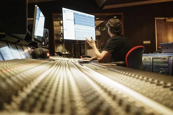 Online audio mastering for Streaming, Radio, and Vinyl