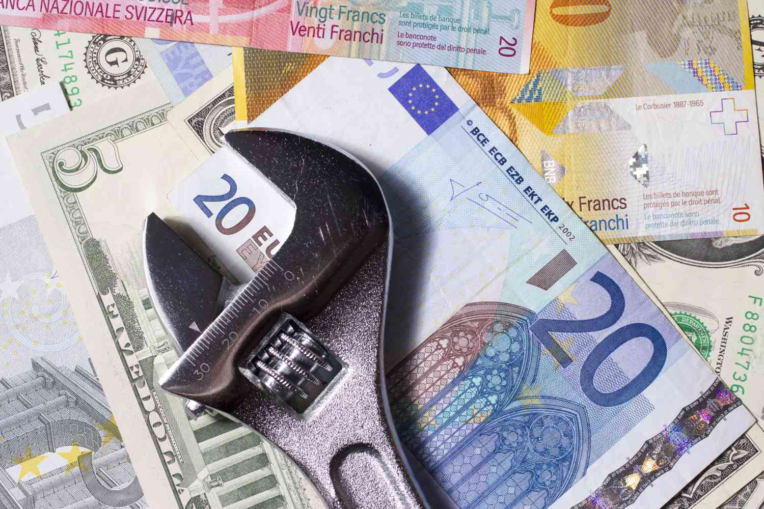 Buy usd at Competitive Market Rates | Danesh Exchange